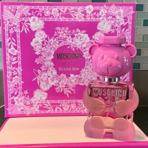 New, Moschino TOY 2 Bubble Gum Eau de toilet 100 ml/3.3 oz.(Includes gift box)